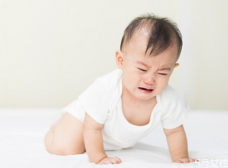 寶寶大便干燥是什么原因引起的 如何預防寶寶大便干燥 寶寶大便干燥是什么原因引起的 如何預防寶寶大便干燥