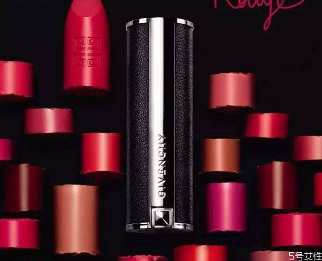 送紀梵?？诩t寓意 紀梵希相當于什么檔次