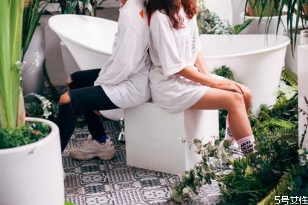 搭訕第一句話怎么說 搭訕技巧幽默第一句話 搭訕第一句話怎么說 搭訕技巧幽默第一句話