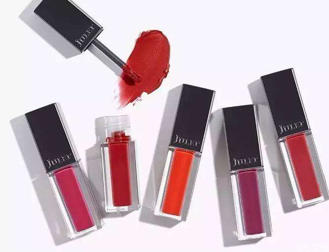 唇部化妝品有哪幾類(lèi) 唇部化妝技巧