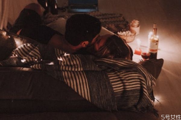 各種看不慣老公怎么辦 夫妻出現(xiàn)隔閡的表現(xiàn) 各種看不慣老公怎么辦 夫妻出現(xiàn)隔閡的表現(xiàn)