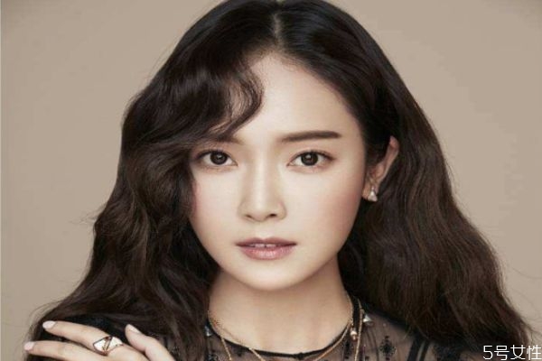 黑頭貼怎么正確使用 黑頭導(dǎo)出液原理是什么 黑頭貼怎么正確使用 黑頭導(dǎo)出液原理是什么