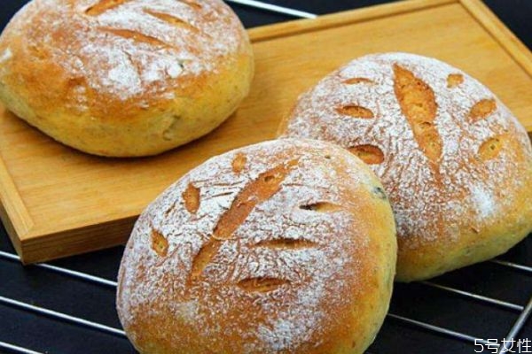 全麥面包會(huì)上火嗎 全麥面包會(huì)不會(huì)升血糖 全麥面包會(huì)上火嗎 全麥面包會(huì)不會(huì)升血糖