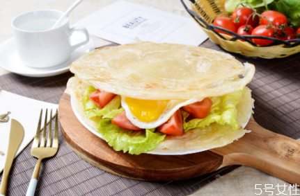 手抓餅怎么煎才能起酥 手抓餅可以做什么美食 手抓餅怎么煎才能起酥 手抓餅可以做什么美食