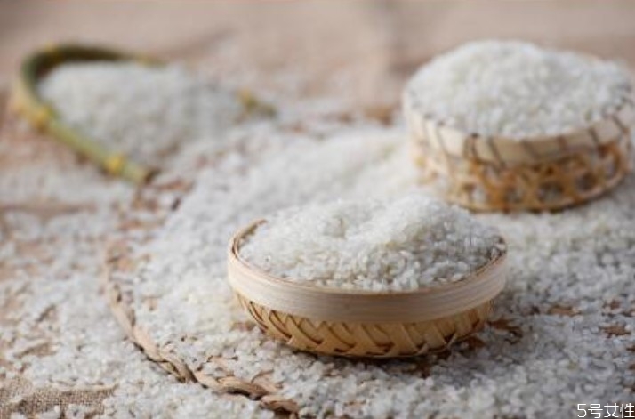 大米長(zhǎng)的蟲(chóng)子是什么蟲(chóng) 米長(zhǎng)蟲(chóng)子怎么處理