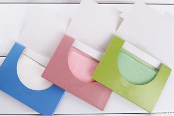 為什么吸油紙不會(huì)燒起來(lái) 吸油紙用粗糙面還是光滑面