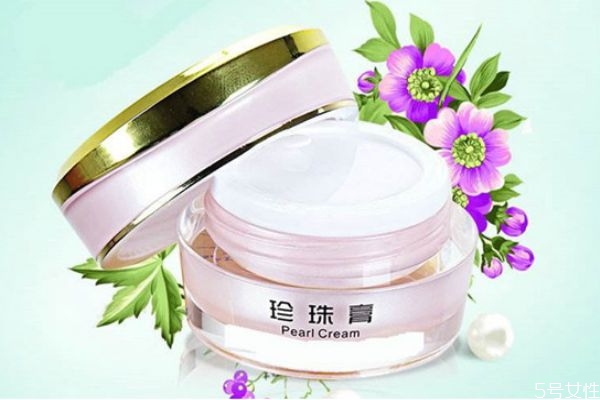 珍珠膏是化妝品還是護(hù)膚品 珍珠膏的正確使用方法 珍珠膏是化妝品還是護(hù)膚品 珍珠膏的正確使用方法