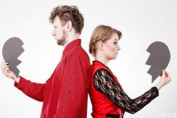 新婚夫妻為什么總吵架 新婚夫妻長(zhǎng)期分居兩地怎么辦