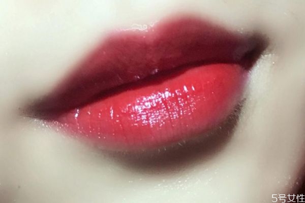 冬天涂啞光口紅還是滋潤 上班涂啞光還是亮的口紅 冬天涂啞光口紅還是滋潤 上班涂啞光還是亮的口紅