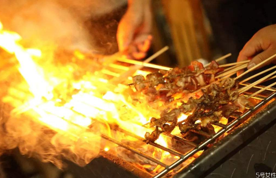 燒烤吃素菜會(huì)長(zhǎng)胖嗎 燒烤吃什么熱量低 燒烤吃素菜會(huì)長(zhǎng)胖嗎 燒烤吃什么熱量低