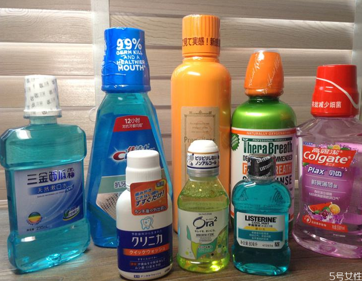 漱口水吐出黑色的東西是什么 漱口水可以長(zhǎng)期使用嗎