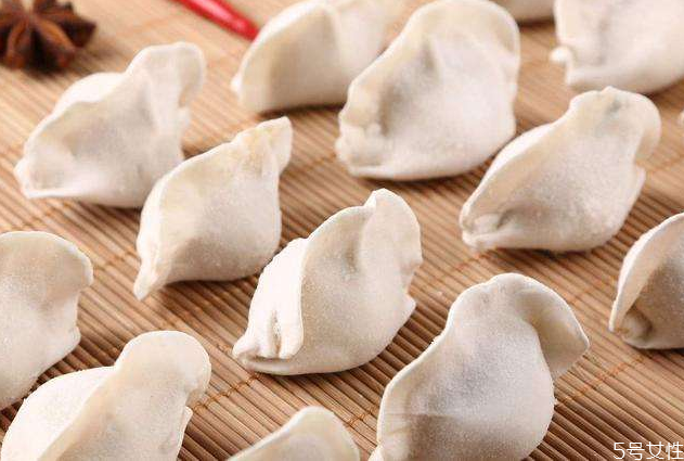 速凍餃子可以用微波爐加熱嗎 速凍餃子用微波爐怎么加熱 速凍餃子可以用微波爐加熱嗎 速凍餃子用微波爐怎么加熱