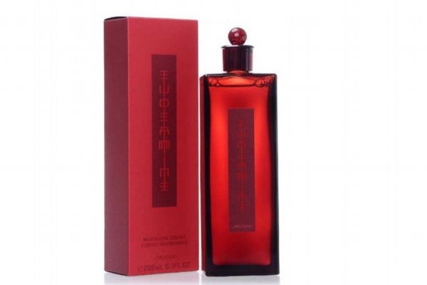 化妝水涂抹時起白沫沫是怎么回事 化妝水為什么起沫 化妝水涂抹時起白沫沫是怎么回事 化妝水為什么起沫