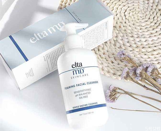 氨基酸洗面奶洗完臉干是怎么回事 用完氨基酸洗面奶臉干怎么辦 氨基酸洗面奶洗完臉干是怎么回事 用完氨基酸洗面奶臉干怎么辦