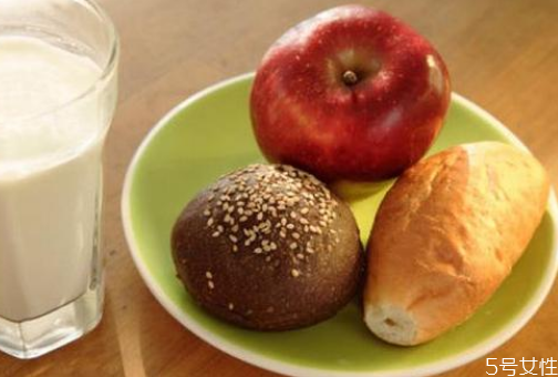 蘋果和香蕉哪個(gè)減肥效果更好 蘋果減肥法真的有效嗎 蘋果和香蕉哪個(gè)減肥效果更好 蘋果減肥法真的有效嗎