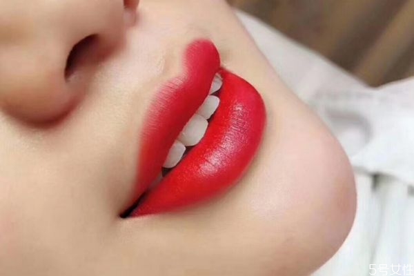 ?唇部應該怎么護理 唇部護理小技巧 ?唇部應該怎么護理 唇部護理小技巧