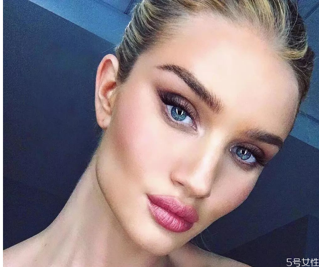 日系妝容要點(diǎn) 日系妝歐美妝對(duì)比