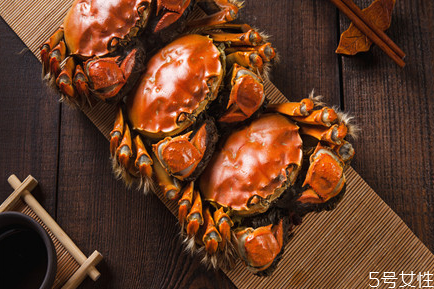 產(chǎn)婦吃大閘蟹需要停奶多久 哺乳期可以吃多少大閘蟹 產(chǎn)婦吃大閘蟹需要停奶多久 哺乳期可以吃多少大閘蟹