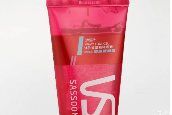 啫喱膏和發(fā)油哪個保濕好 啫喱膏適合什么發(fā)質(zhì) 啫喱膏和發(fā)油哪個保濕好 啫喱膏適合什么發(fā)質(zhì)