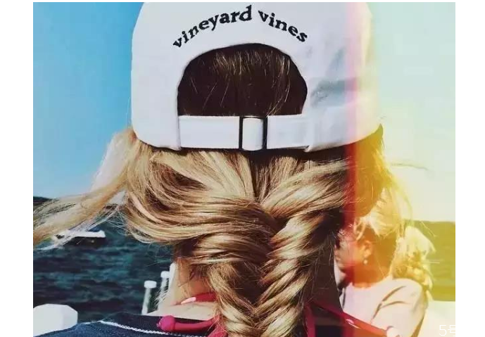 不同發(fā)型適合什么帽子 如何防止戴帽子把發(fā)型壓扁 不同發(fā)型適合什么帽子 如何防止戴帽子把發(fā)型壓扁