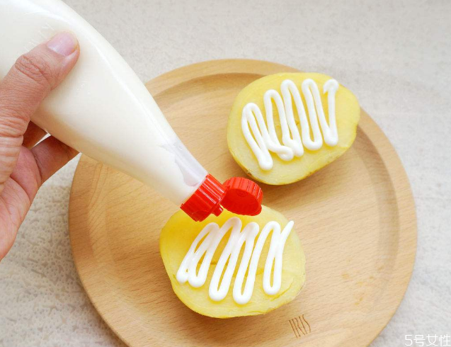 沙拉醬開(kāi)封后可以放多久 沙拉醬怎么保存