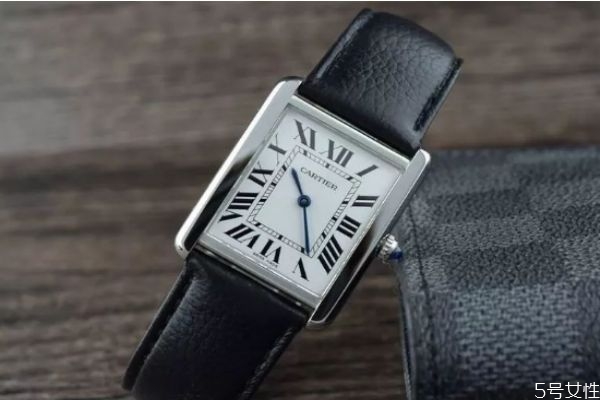 卡地亞tank系列有幾種 卡地亞tank值得買嗎 卡地亞tank系列有幾種 卡地亞tank值得買嗎
