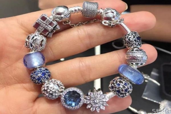 潘多拉手鏈可以碰水嗎 潘多拉手鏈?zhǔn)褂媒ㄗh 潘多拉手鏈可以碰水嗎 潘多拉手鏈?zhǔn)褂媒ㄗh