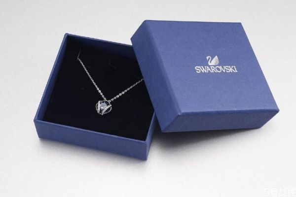 apm和施華洛世奇有何不同 apm和施華洛世奇對比 apm和施華洛世奇有何不同 apm和施華洛世奇對比