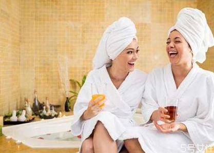 汗蒸后不洗澡直接睡覺(jué)行嗎 汗蒸后多久洗澡好