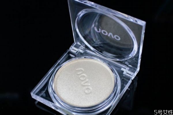 高光粉買什么顏色好 高光買白色還是香檳色 高光粉買什么顏色好 高光買白色還是香檳色