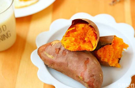 一個紅薯的熱量相當于多少米飯 紅薯當飯吃是增肥還是減肥 一個紅薯的熱量相當于多少米飯 紅薯當飯吃是增肥還是減肥