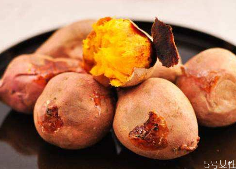 一個紅薯的熱量相當于多少米飯 紅薯當飯吃是增肥還是減肥 一個紅薯的熱量相當于多少米飯 紅薯當飯吃是增肥還是減肥