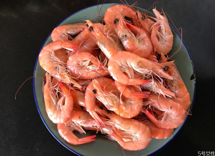 白灼基圍蝦要不要去蝦線(xiàn) 白灼基圍蝦要煮多久