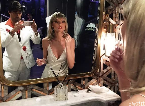 萬圣節(jié)怎么化妝 萬圣節(jié)簡單好看妝容 萬圣節(jié)怎么化妝 萬圣節(jié)簡單好看妝容