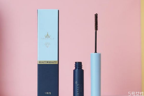 棕色睫毛膏會看出來嗎 棕色睫毛膏自然嗎 棕色睫毛膏會看出來嗎 棕色睫毛膏自然嗎