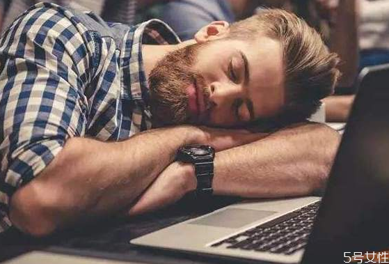 冬天午睡好嗎 冬天需要午睡嗎 冬天午睡好嗎 冬天需要午睡嗎