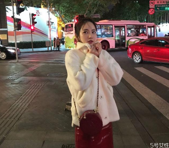 圣誕節(jié)穿什么 圣誕穿搭指南 圣誕節(jié)穿什么 圣誕穿搭指南