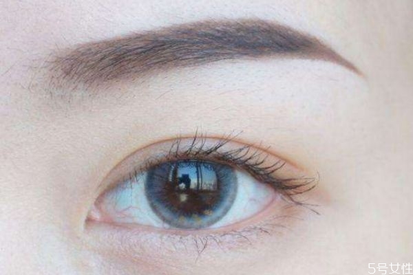 怎樣畫(huà)出一個(gè)自然的眉毛 眉筆會(huì)過(guò)期嗎 怎樣畫(huà)出一個(gè)自然的眉毛 眉筆會(huì)過(guò)期嗎