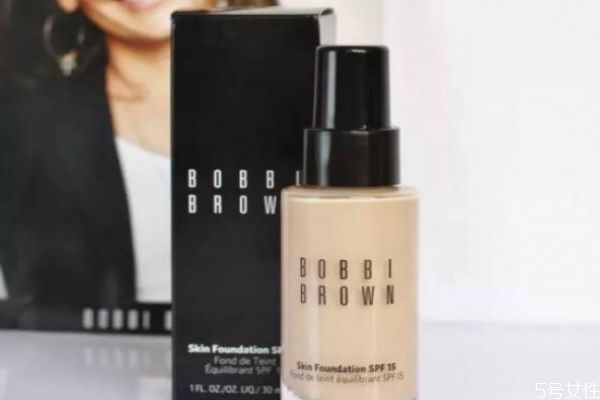 如何判斷粉質是否細膩 粉質細膩的粉底液推薦 如何判斷粉質是否細膩 粉質細膩的粉底液推薦