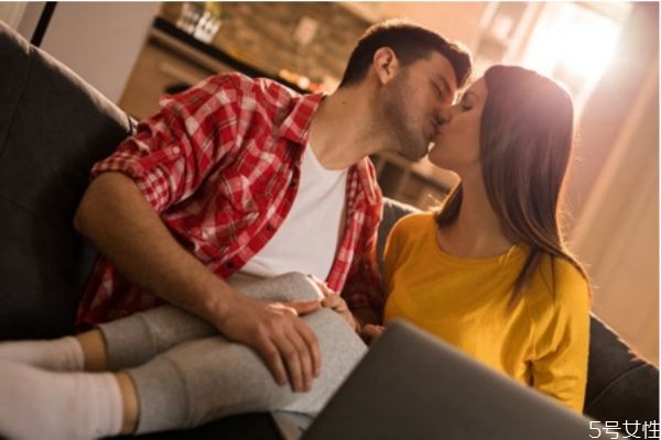 老公心靈上出軌怎么辦 老公精神出軌怎么處理 老公心靈上出軌怎么辦 老公精神出軌怎么處理