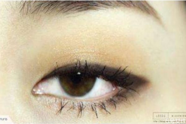 上班族的煙熏妝怎樣畫 適合上班族的煙熏妝 上班族的煙熏妝怎樣畫 適合上班族的煙熏妝