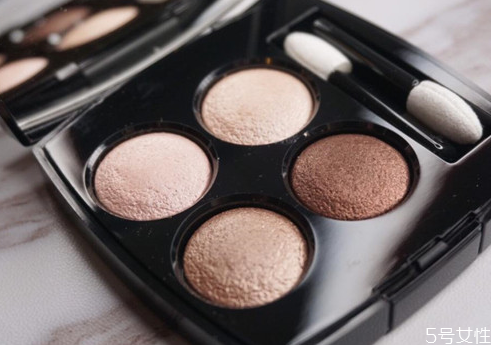 高光能不能當眼影用 高光粉用什么顏色自然 高光能不能當眼影用 高光粉用什么顏色自然