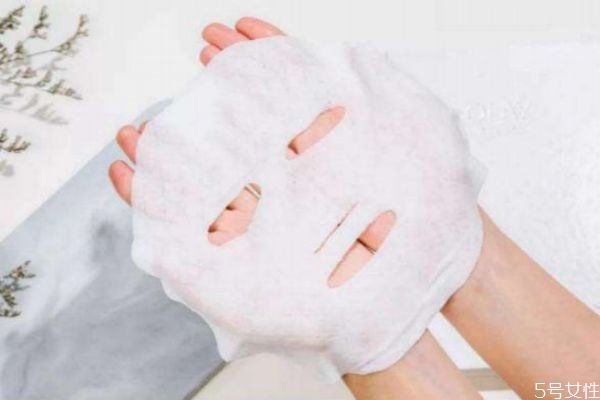 面膜不洗掉睡覺有影響嗎 免洗面膜多長時(shí)間洗掉