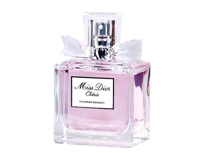 香水有保質(zhì)期嗎 噴了過期的香水會怎樣 香水有保質(zhì)期嗎 噴了過期的香水會怎樣