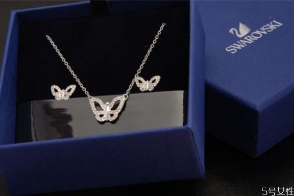 項(xiàng)鏈打結(jié)了怎么辦 項(xiàng)鏈打結(jié)了解開小妙招 項(xiàng)鏈打結(jié)了怎么辦 項(xiàng)鏈打結(jié)了解開小妙招