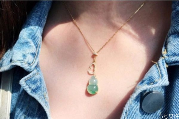 項鏈長了怎么收短 項鏈太長怎么變短小妙招 項鏈長了怎么收短 項鏈太長怎么變短小妙招