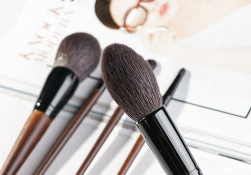 化妝刷分叉怎么還原 化妝刷的清洗與保養(yǎng) 化妝刷分叉怎么還原 化妝刷的清洗與保養(yǎng)