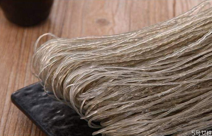 紅薯粉泡一夜可以嗎 干的紅薯粉要泡多久 紅薯粉泡一夜可以嗎 干的紅薯粉要泡多久