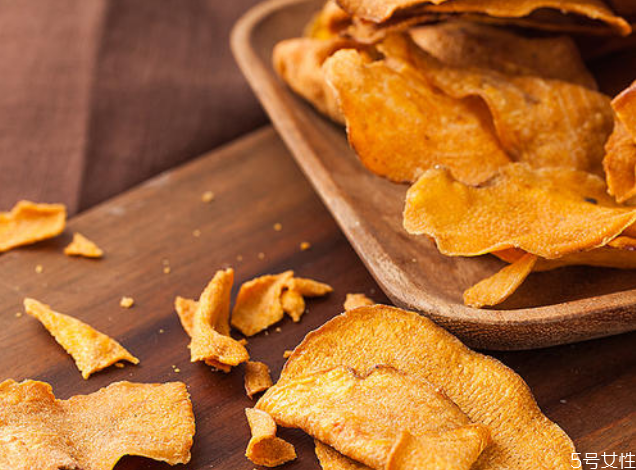 無(wú)油紅薯片怎么做好吃 烤箱怎么烤紅薯片
