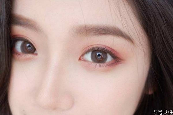 長期戴美瞳眼睛會(huì)怎樣 美瞳戴不進(jìn)去有什么好的辦法嗎 長期戴美瞳眼睛會(huì)怎樣 美瞳戴不進(jìn)去有什么好的辦法嗎